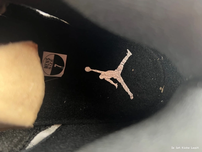 'WHITE AIR JORDAN DD0587-110 5 BLACK' RETRO 0727